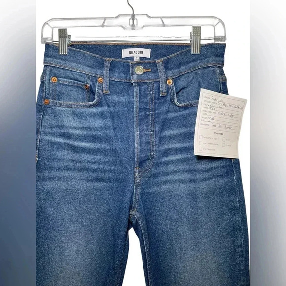RE/DONE NWT Sample 90s High Rise Crop Jeans Size 26 Dark Wash - Picture 4 of 8